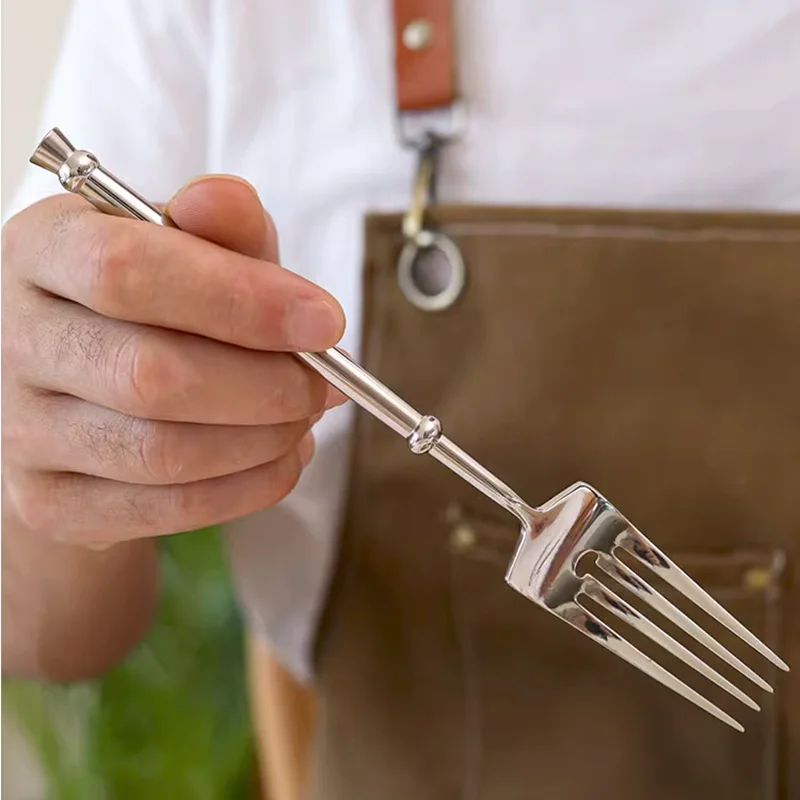 Discutant des articles sur le thème des fourchettes