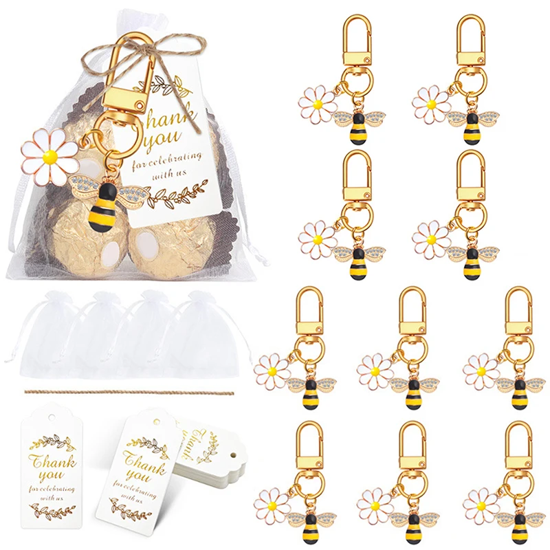 Juego de 10 llaveros de flores de abeja, juego de recuerdos de fiesta, llavero con etiquetas Kraft, bolsa de Organza para invitados, recuerdo, Baby Shower, boda