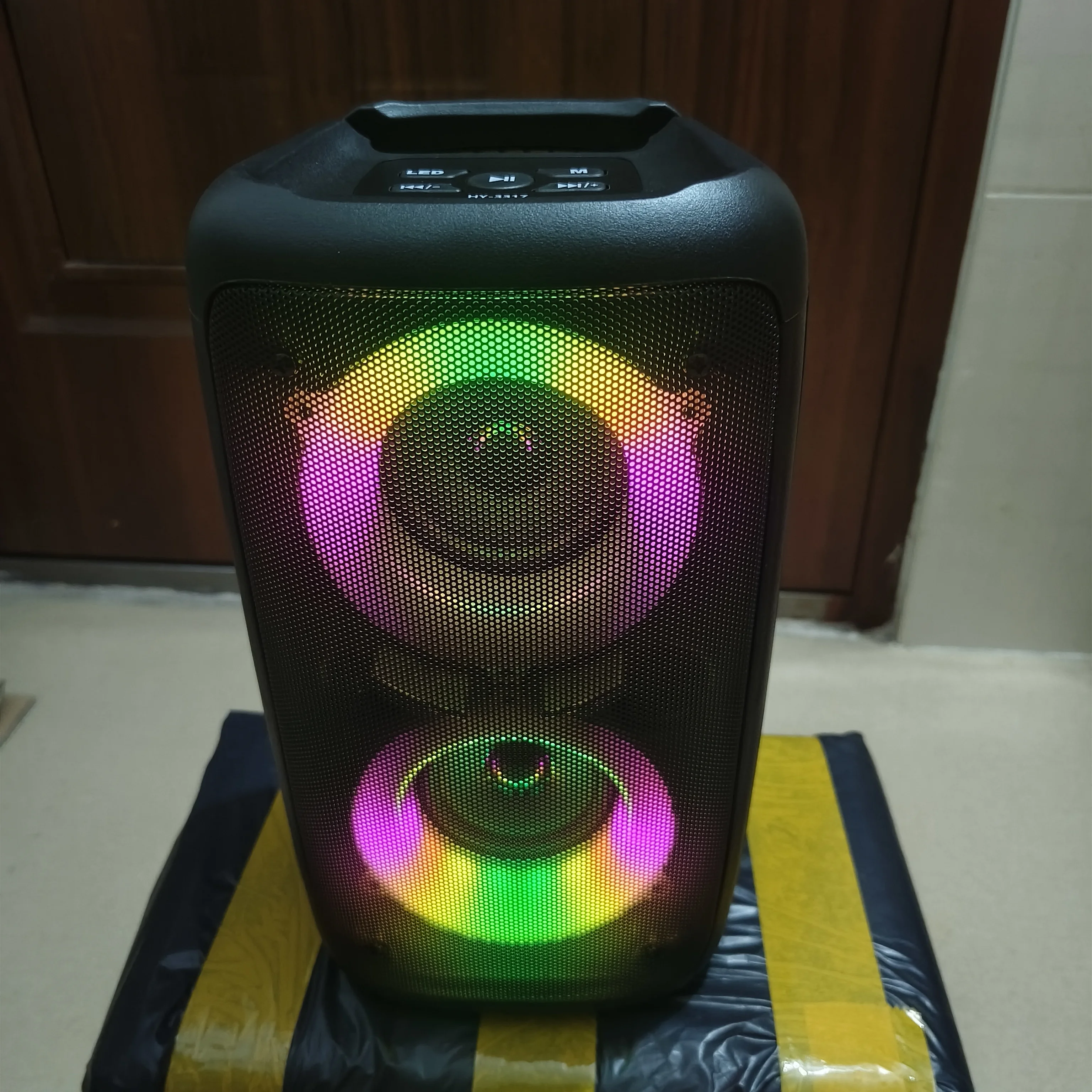 New Color Bluetooth Speaker HY-3317 Outdoor Speaker Caixa De Som Microphone Square Dance Stage Performance BoomBox Support