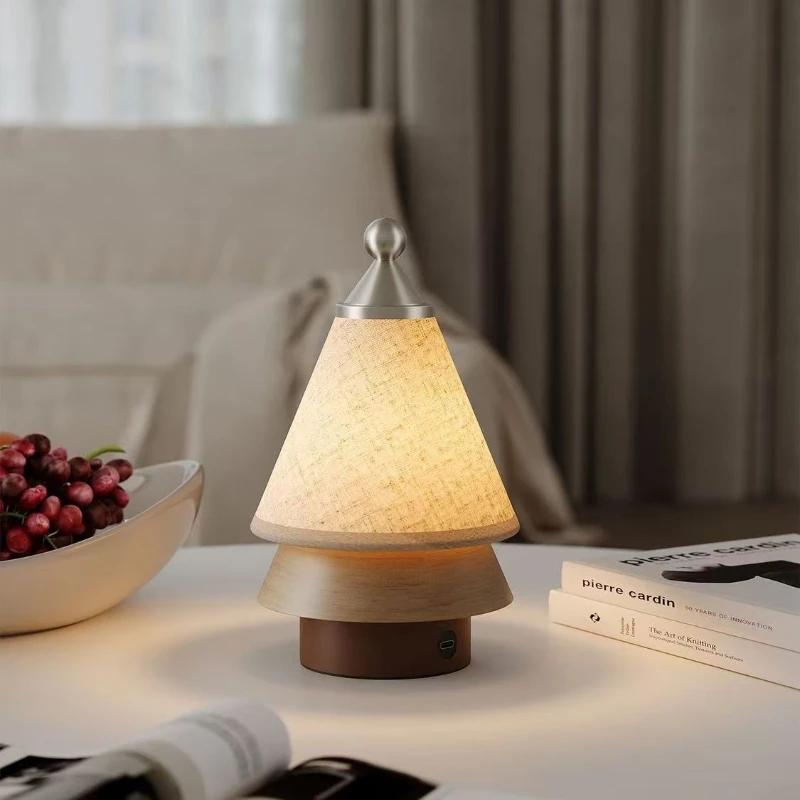 New American Retro Christmas Tree LED Table Lamp, Warm Ambient Night Light for Bedroom Bedside Desktop Holiday Home Decoration