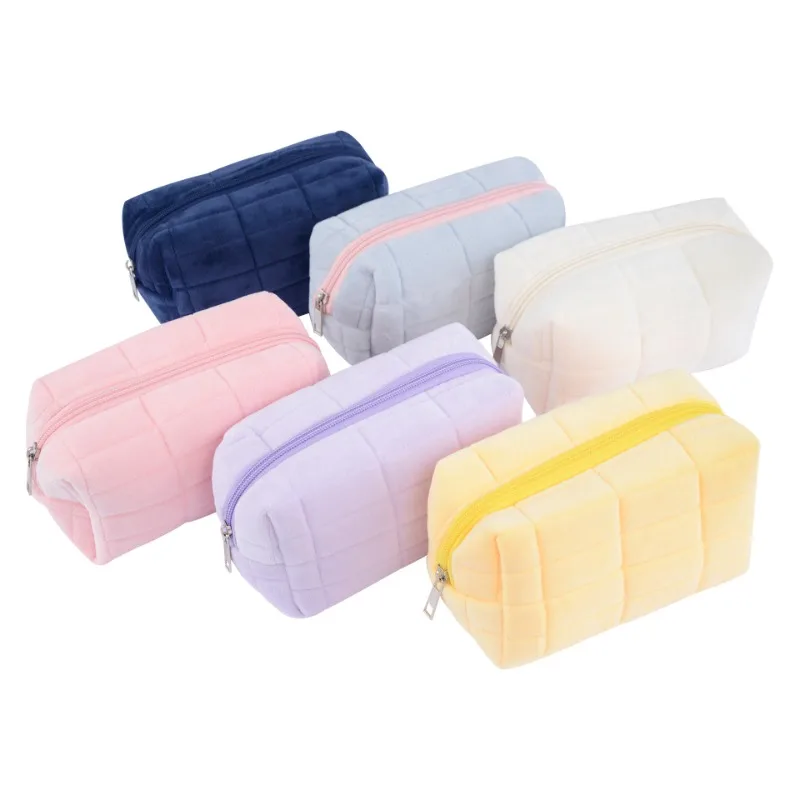 

Female Cosmetic Bag Travel Make Up Toiletry Bag Washing Pouch for Multifunctional Soft Plush Fluffy Large Capacity Zipper Case