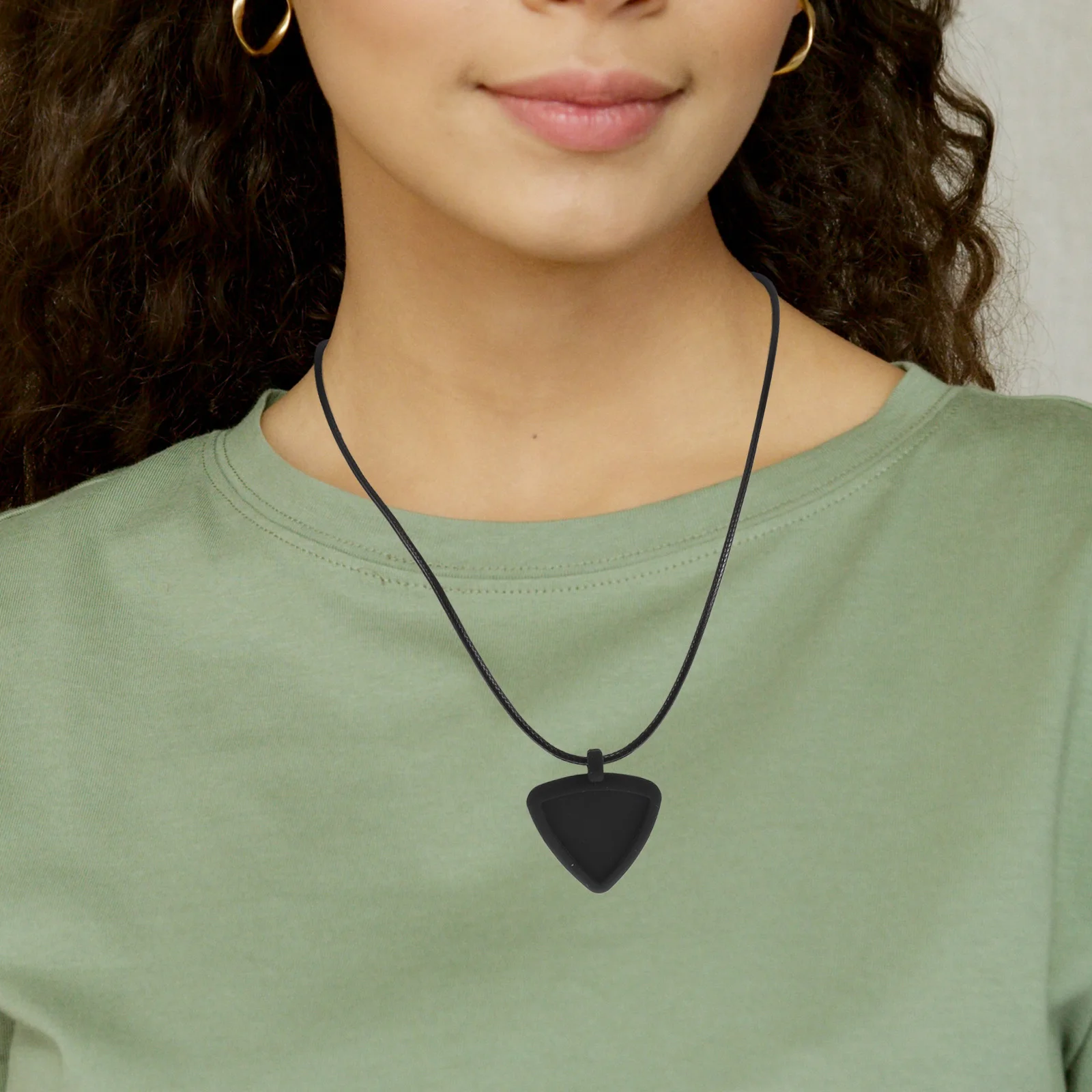

Pick Necklace Silicone Triangle Pendant Picks Guitar Pick Storage Storage Beginner Accessories Jewelry Guitar Parts