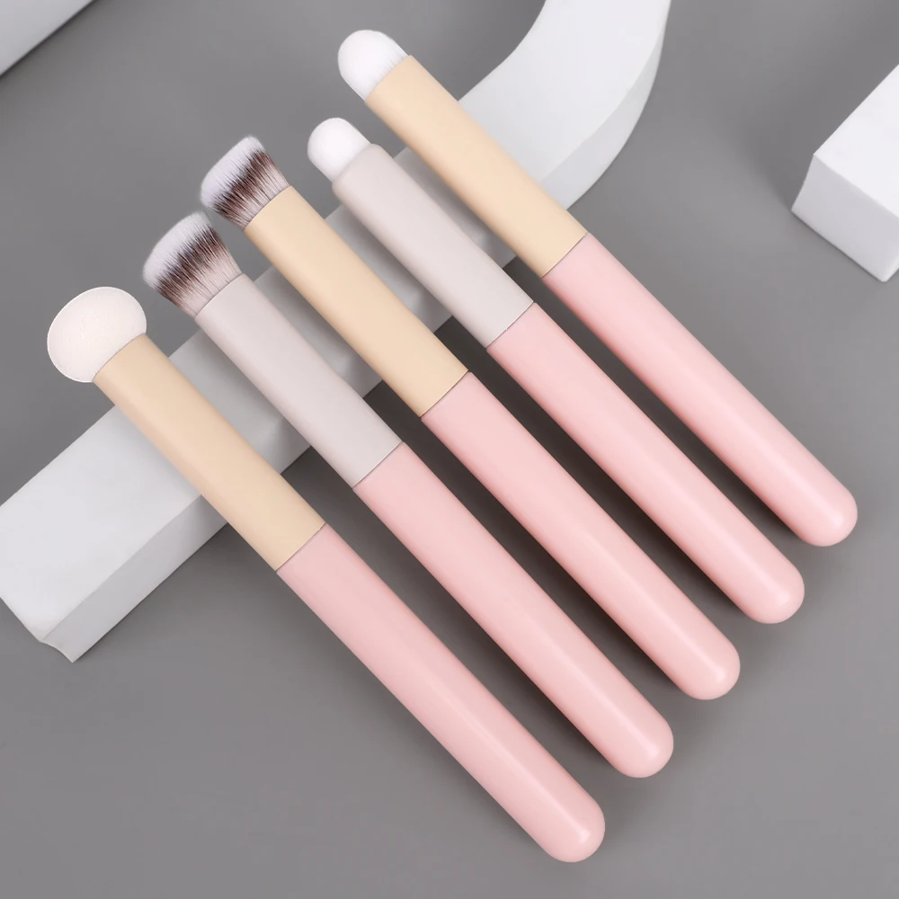 Schwamm Concealer Make-Up Pinsel Lippenstift Lip Pinsel Weichen Make-Up Pulver Puff Nass Trocken Verwenden Gesicht Konturierung Blending Make-Up Pinsel