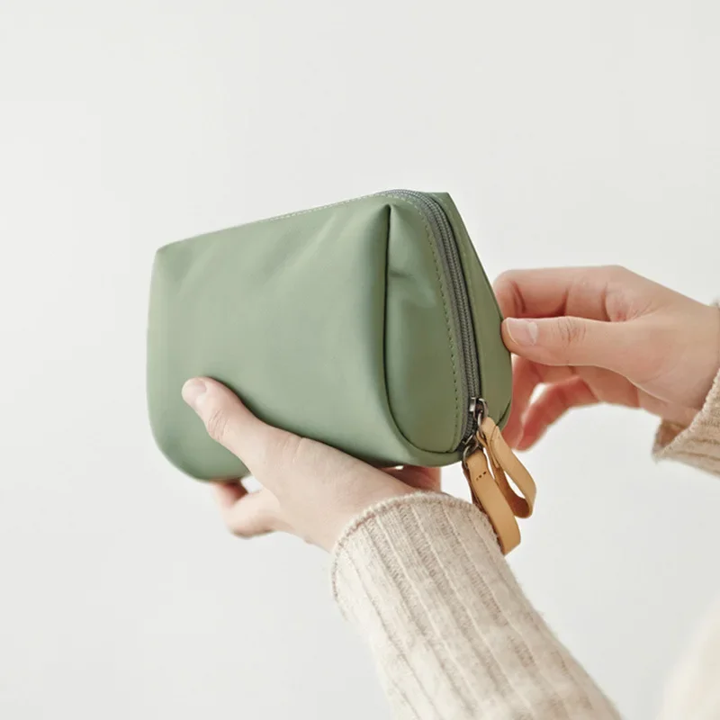 New Women Cosmetic Bag Solid Color Korean Style Makeup Bag Pouch Toiletry Bag Waterproof Makeup Organizer Case Luxury Bag