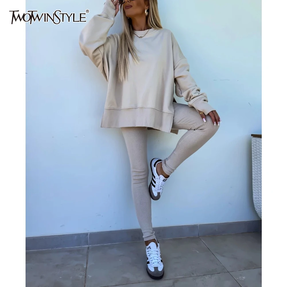

TWOTWINSTYLE однотонный свободный комплект из двух предметов для женщин, толстовки с круглым вырезом и длинными рукавами, брюки с высокой талией, женский модный стиль