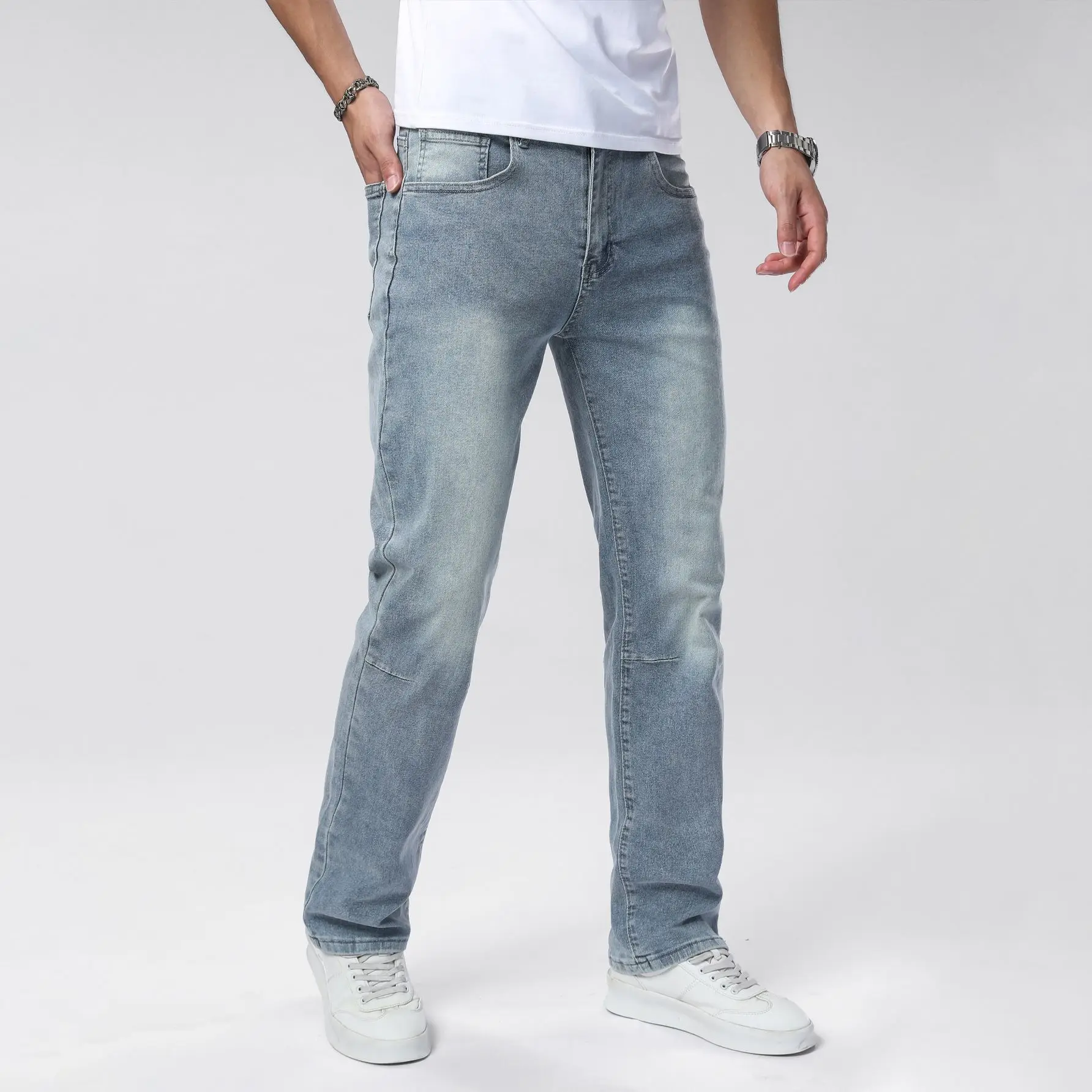 Pantalones vaqueros de tubo recto adelgazantes para hombre, pantalones vaqueros elásticos de color azul claro, nuevos pantalones informales cómodos para las cuatro estaciones para hombre