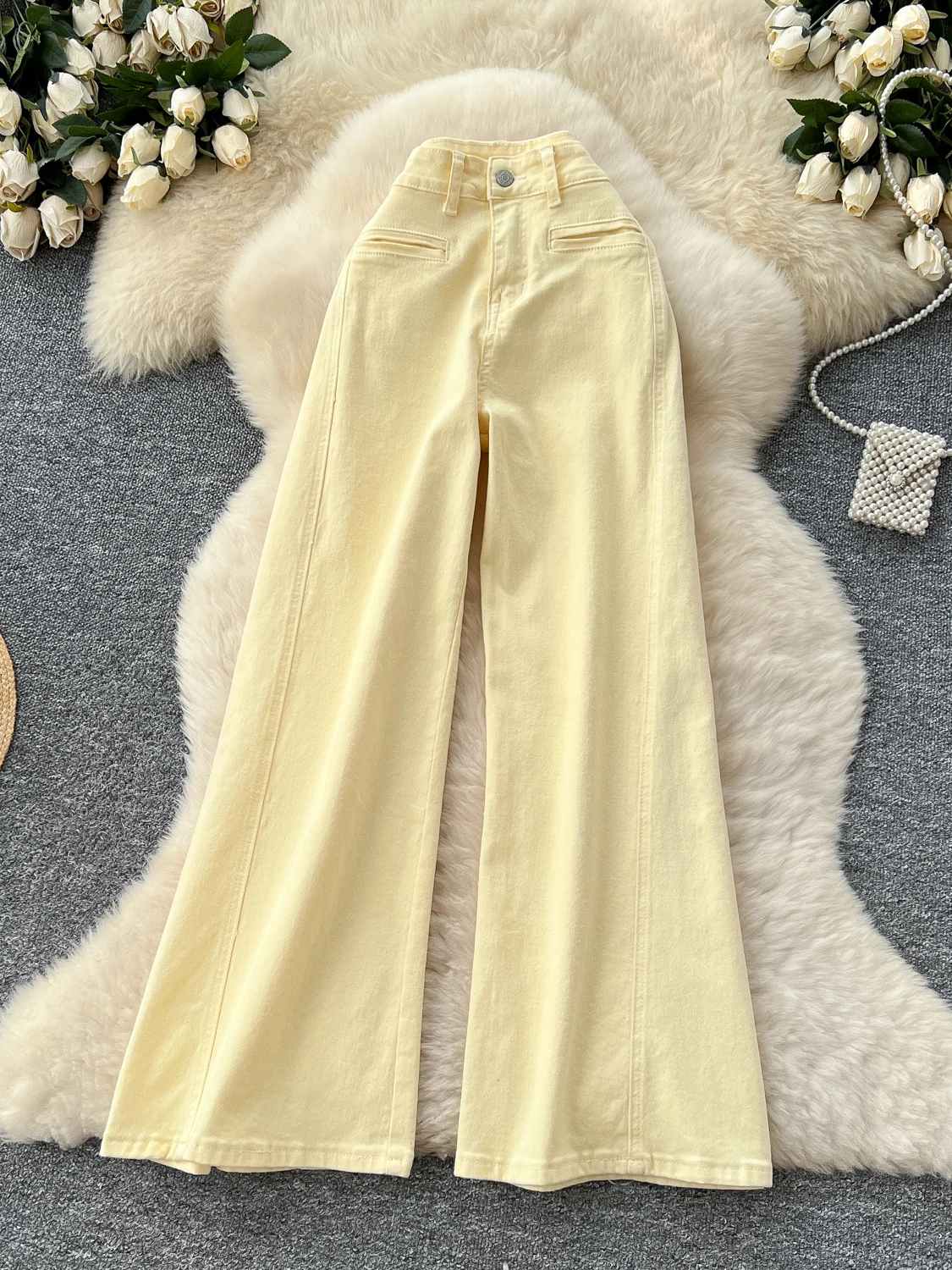 Denim jeans met hoge taille en wijde pijpen Dames zomer nieuwe Sle Casual los ontwerp Afslankende rechte broek Beige kleur