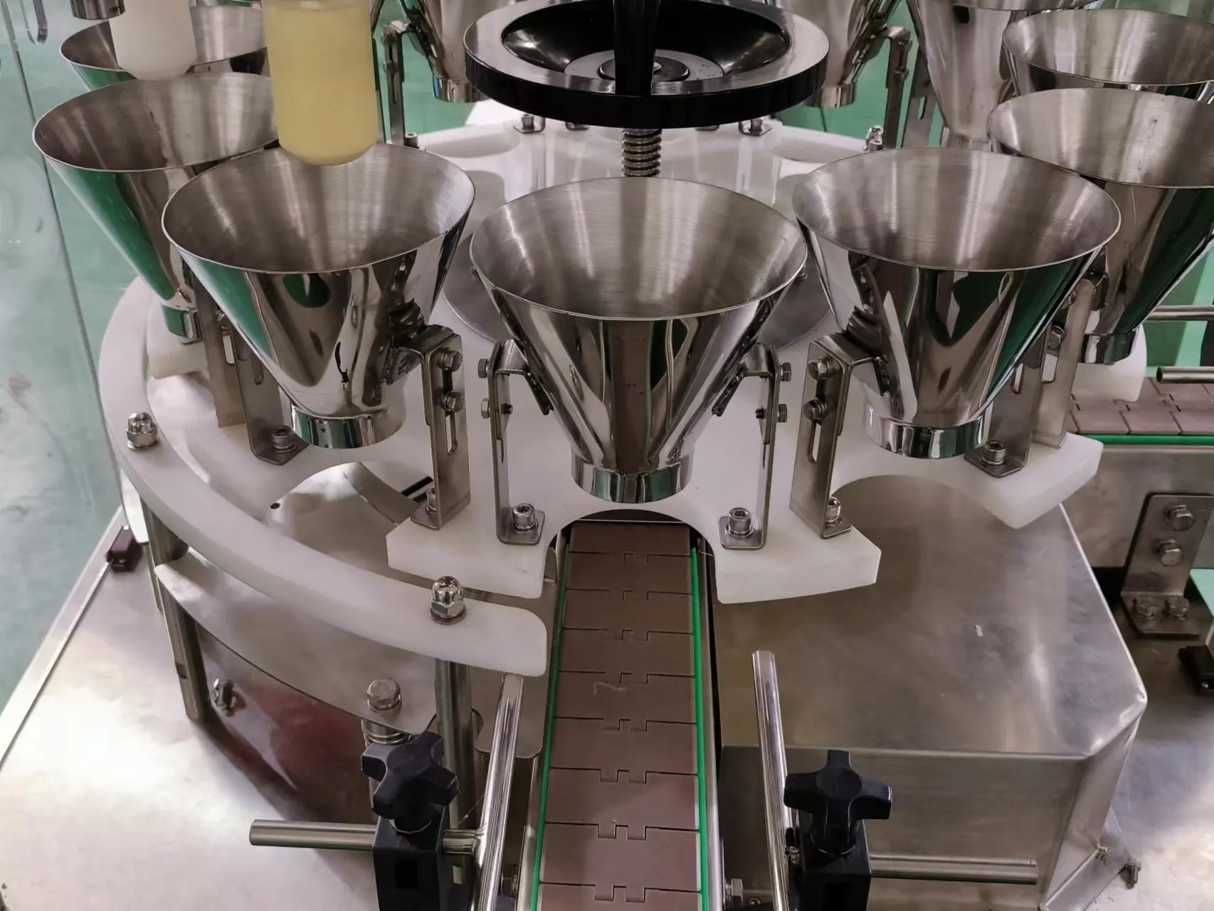 Fully Automatic Gummy Vitamins Candy Filling Packing Bottle Jar Filing Capping Machine