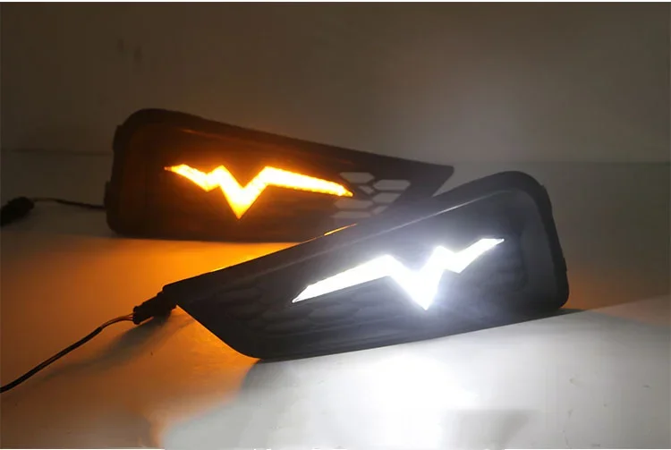 

eOsuns led drl daytime running light for Honda city 2015-2019 with Dynamic moving yellow turn signal and blue night light