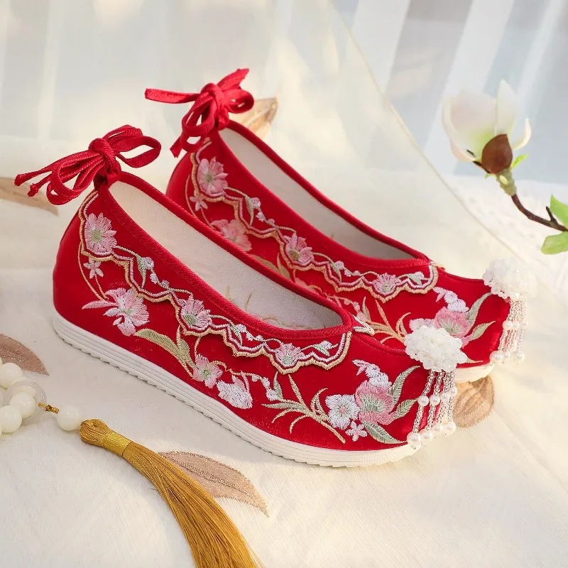 Hanfu Shoes Antique Women 4cm Inner Heightening Antique Embroidery Bride Wedding Shoes Retro Chinese Traditional Ancient