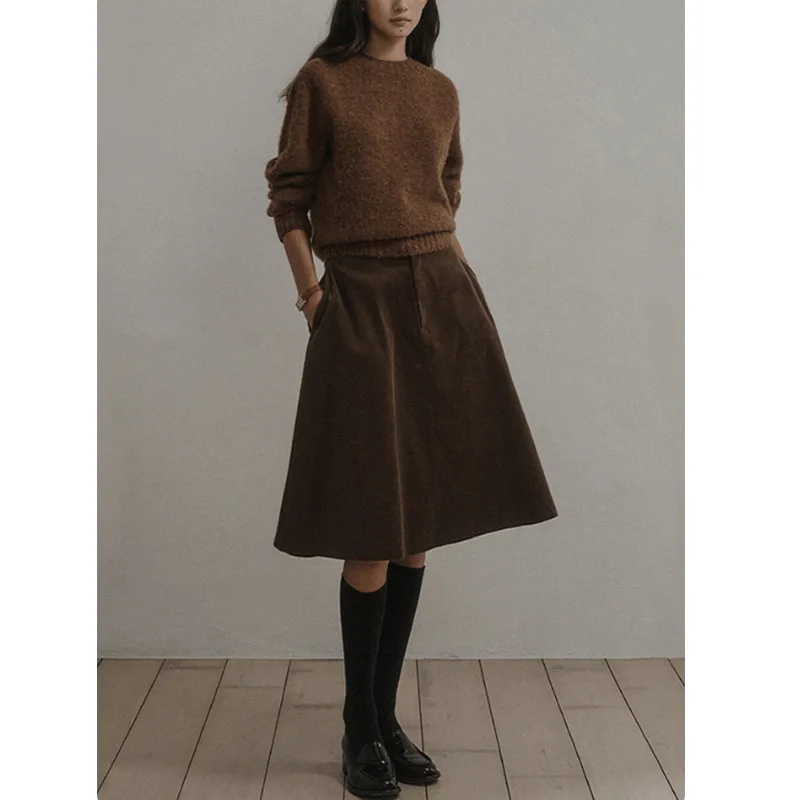 

2026 New Retro Corduroy Midi Skirt Women's Autumn Winter New High Waist A- Line Skirt Versatile Five-Quarter Umbrella Skirt