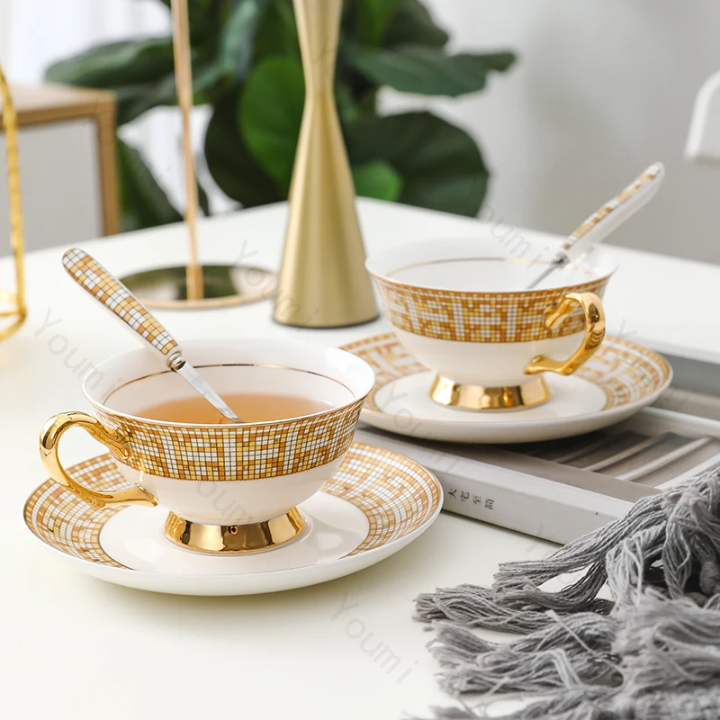 Vintage Luxury Coffee Cups Highend Afternoon Tea Exquisite Cup and Plate Set Household Tableware Ceramic Cup Gifts for Friends