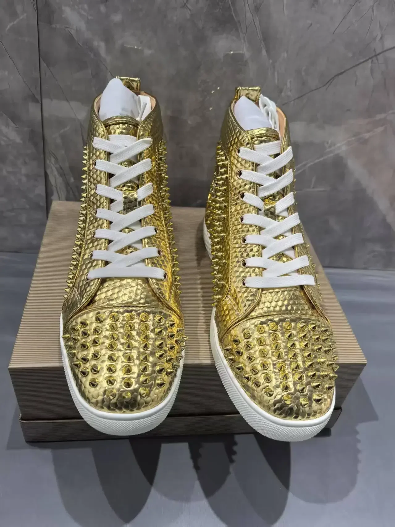 

Street Style Flat Sole Sneakers Yellow Brown Staggered Interleave Canvas High-Top Shoes Women Men Square Toe Lace-Up Zapatillas