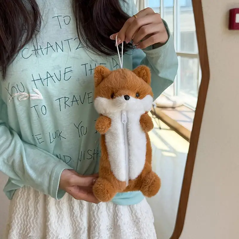 Weiches, flauschiges Plüsch-Fuchs-Federmäppchen mit tragbarem Aufhängering und großer Kapazität für Schüler, Schule, Büro und Schreibwaren-Aufbewahrung. – Detail 15
