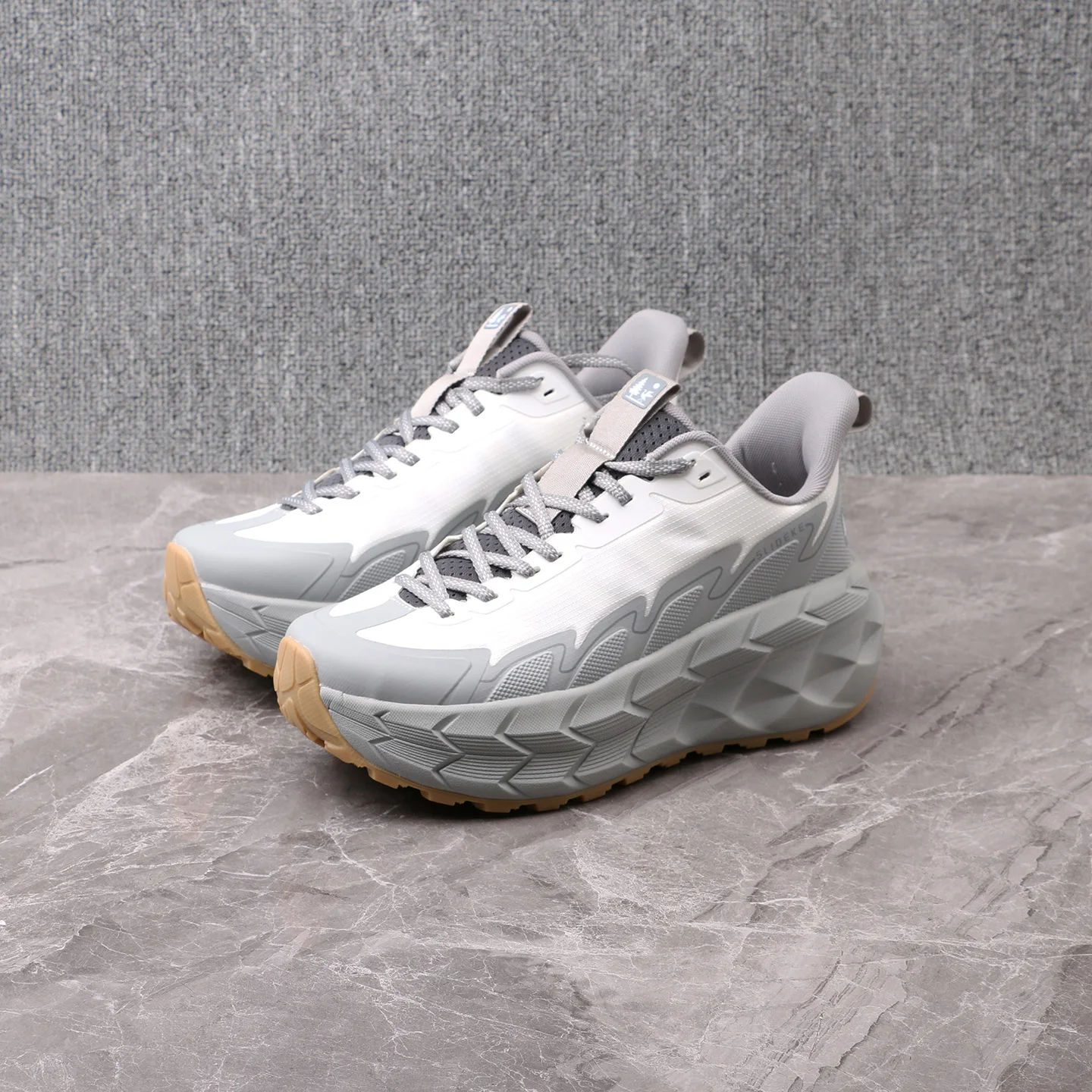 Мужская обувь для прогулок и бега. Удобная и универсальная обувь унисекс для бега на открытом воздухе. Спортивная обувь для пеших прогулок.