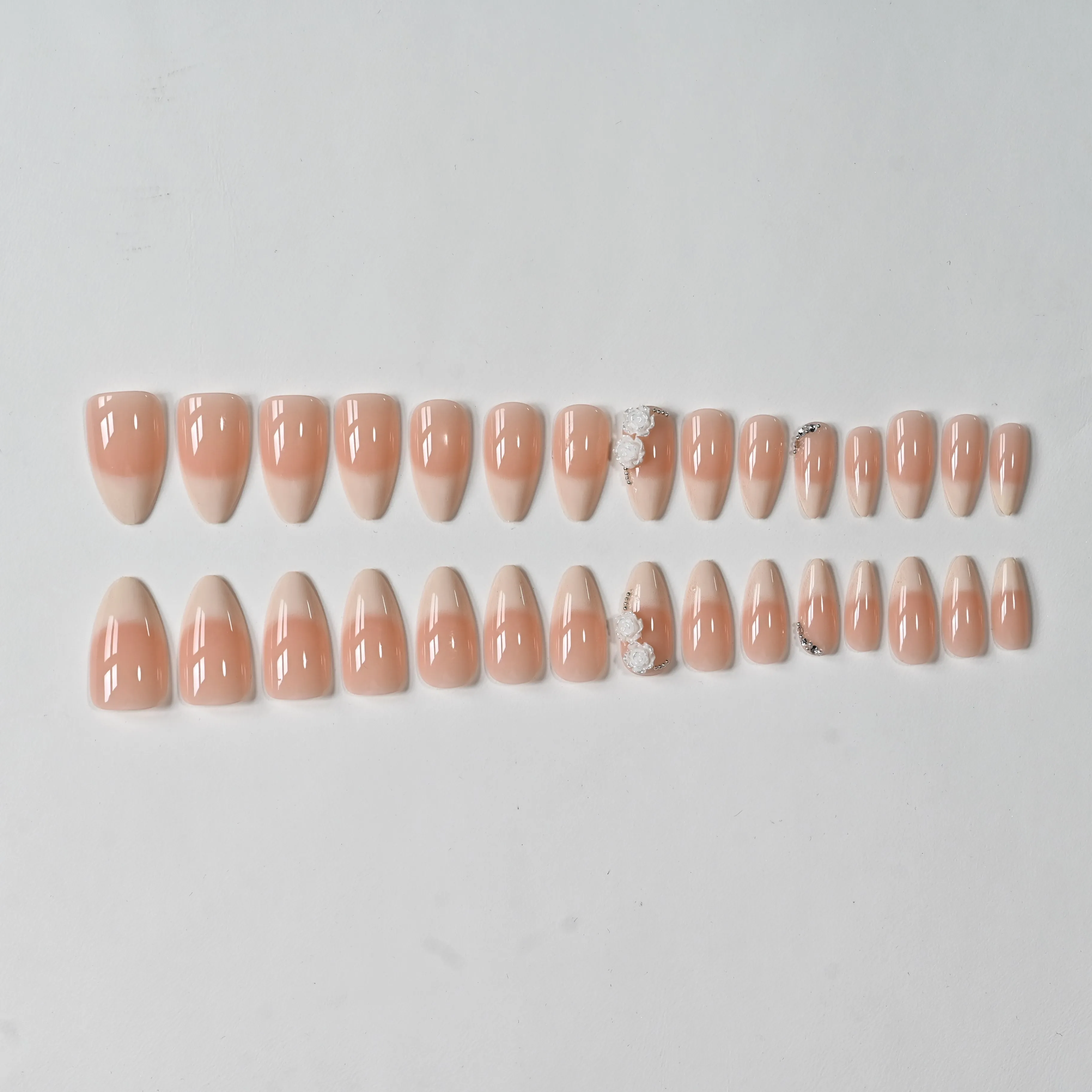 120 Stück glänzende braun-rosa-nude Ombre French Press-On Nägel, mittlere Größe, Mandelform, Perlen, Schleife, Blumen, künstliche Nägel, vollständige Abdeckung, D&3 – Detail 7