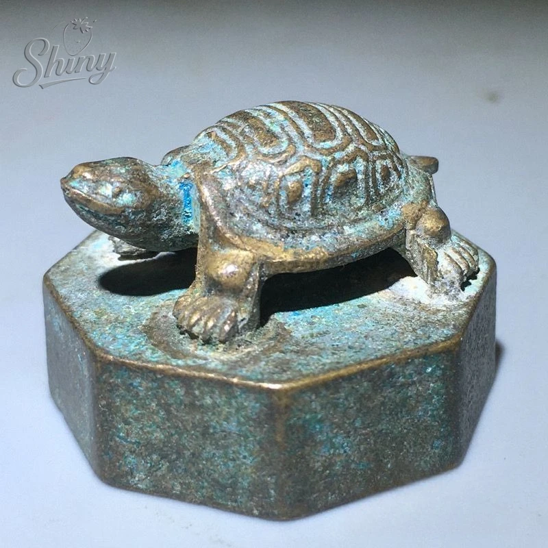 

Antique Bronze Seal Eight-Faced Tortoise Seal Symbolizing Longevity Pure Copper Vintage Collectible Statues for Decoration
