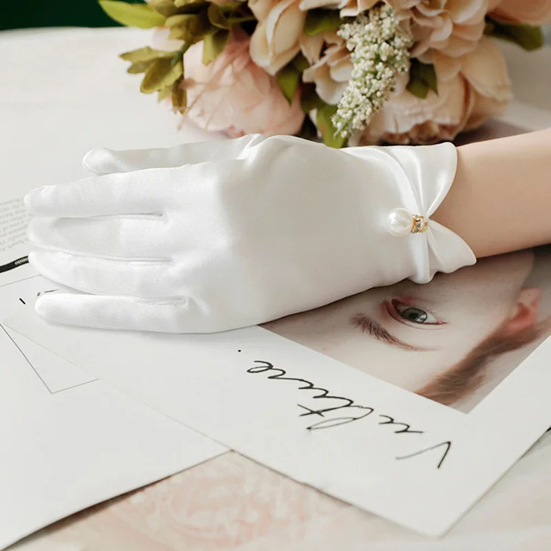 2025 Elegant Bridal Five Finger Performance Lolita JK Full Finger Gloves Pearl Women Wedding Gloves Korean Driving Mittens image 3