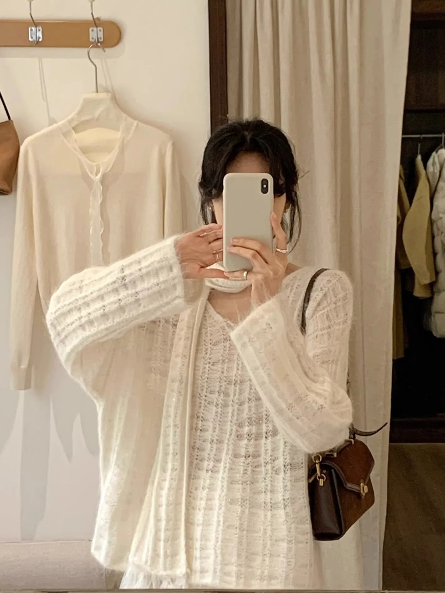 

Женский свитер BRIIVN из корейской шерсти альпака, белый, с вырезами, блестящий, стройнящий, для осени-зимы, повседневный, свободного кроя