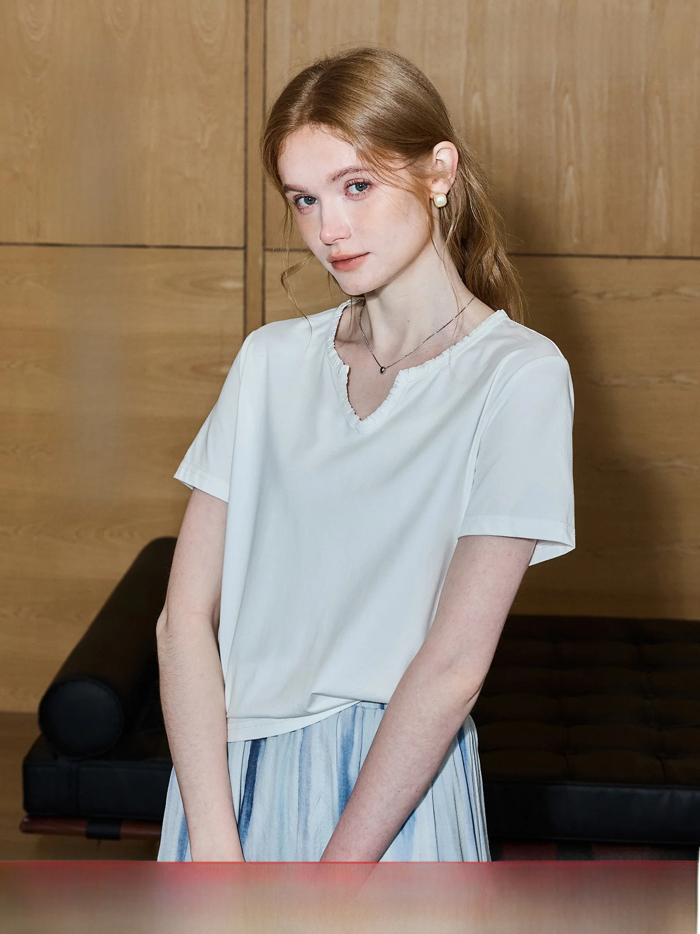 

Sorona Cool Feeling Ruffle Hem V-Neck Short Sleeve T-Shirt Commute Style Summer Collection Women's Knitted Cotton Blend Top