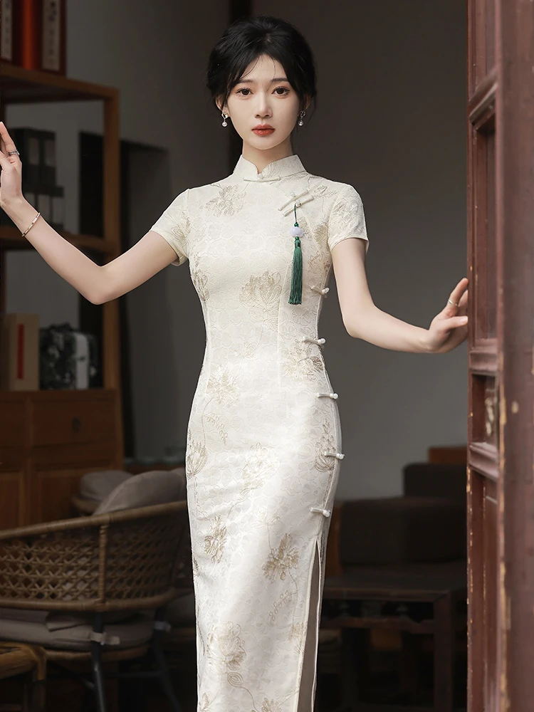 エレガントなレースチャイナヤングスタイルロングドレス刺繍女性の夏のファッショナブルな中国の伝統的な衣装半袖