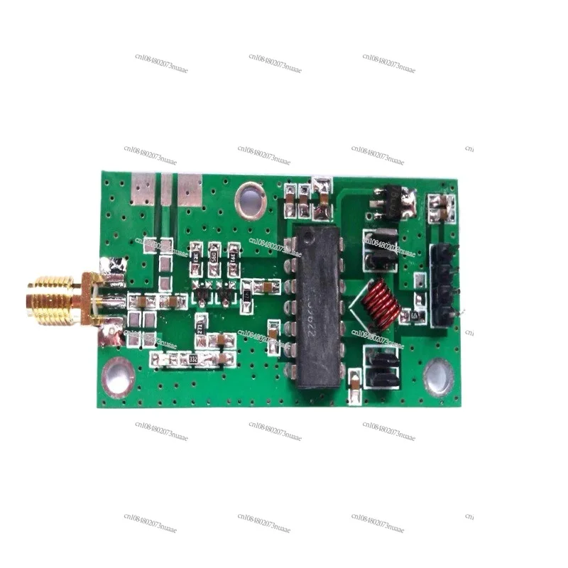 DYKB 30MHz -1150 MHz VCO RF Voltage Controlled Oscillator FR Signal Frequency Tracking Source Generator Ham Radio Amplifiers