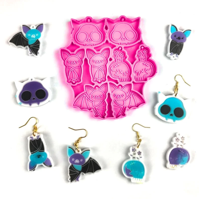 Cute Flat Bat Skull Keychain Silicone Mold with Hole for DIY Trinket Pendant Resin Molds for DIY Halloween Day Gifts