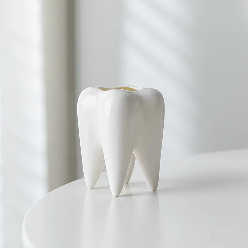 【Succulent Plant Display】Charming Ceramic Tooth-Shaped Pen Holder and Succulent Plant Pot - 360 °   Rotating, Mold-Resistant Desktop Storage Box with Polished Surface | Perfect for Home Offices and Dental Gifts. | Cute Office Desk Decorations and Plant Stands, Office Desk Accessories