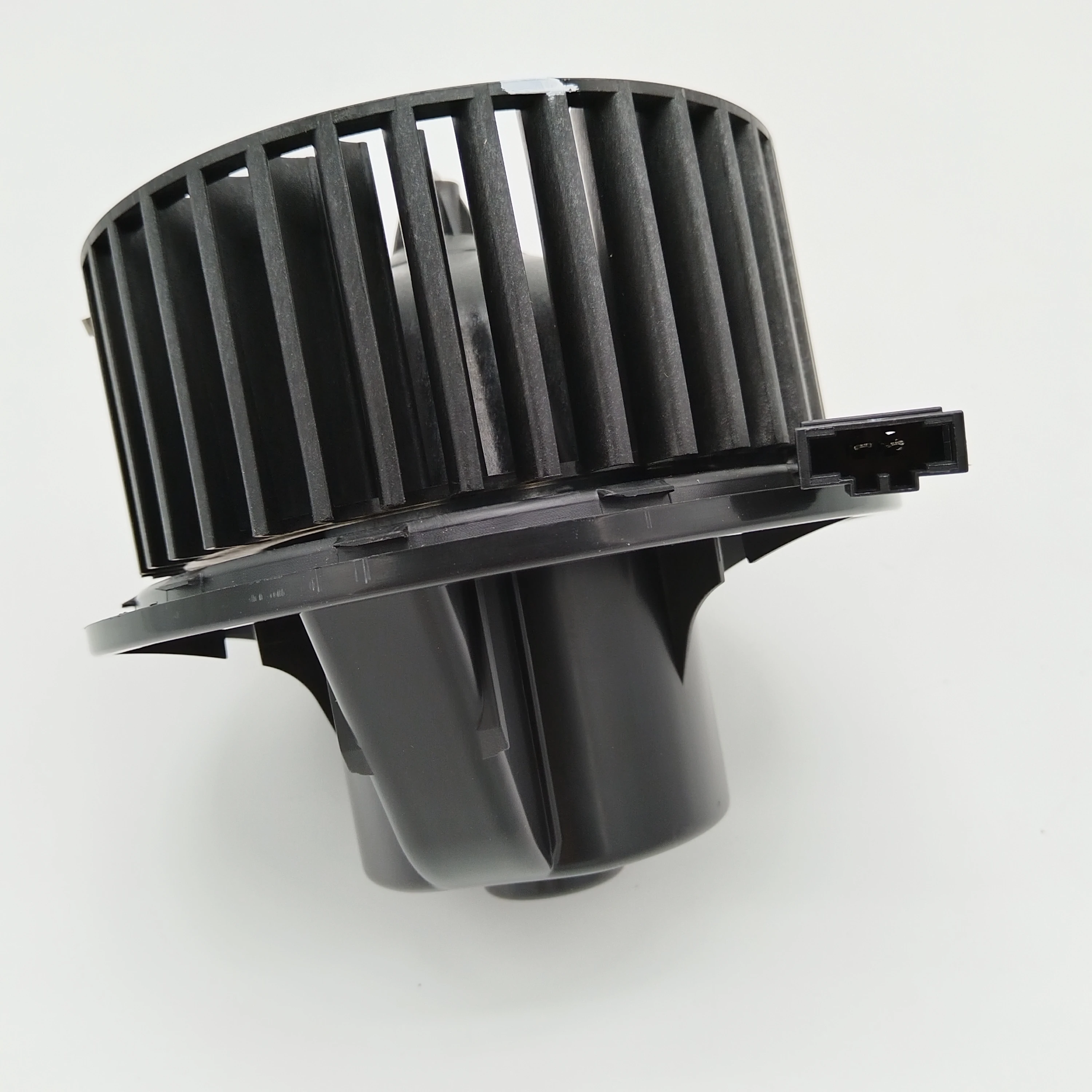 Left-Hand Drive Blower Motor Suitable for VW T4 TRANSPORTER OE:701819021B 357819021 7733008040V 34119 87155