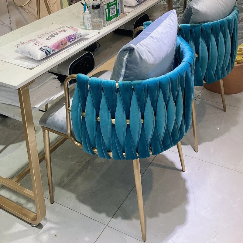 Metal Upholstery Fabric Dining Chairs Luxury Multicolor Vip Beauty Salon Chair Design Makeup Tables Cadeiras Bedroom Furniture