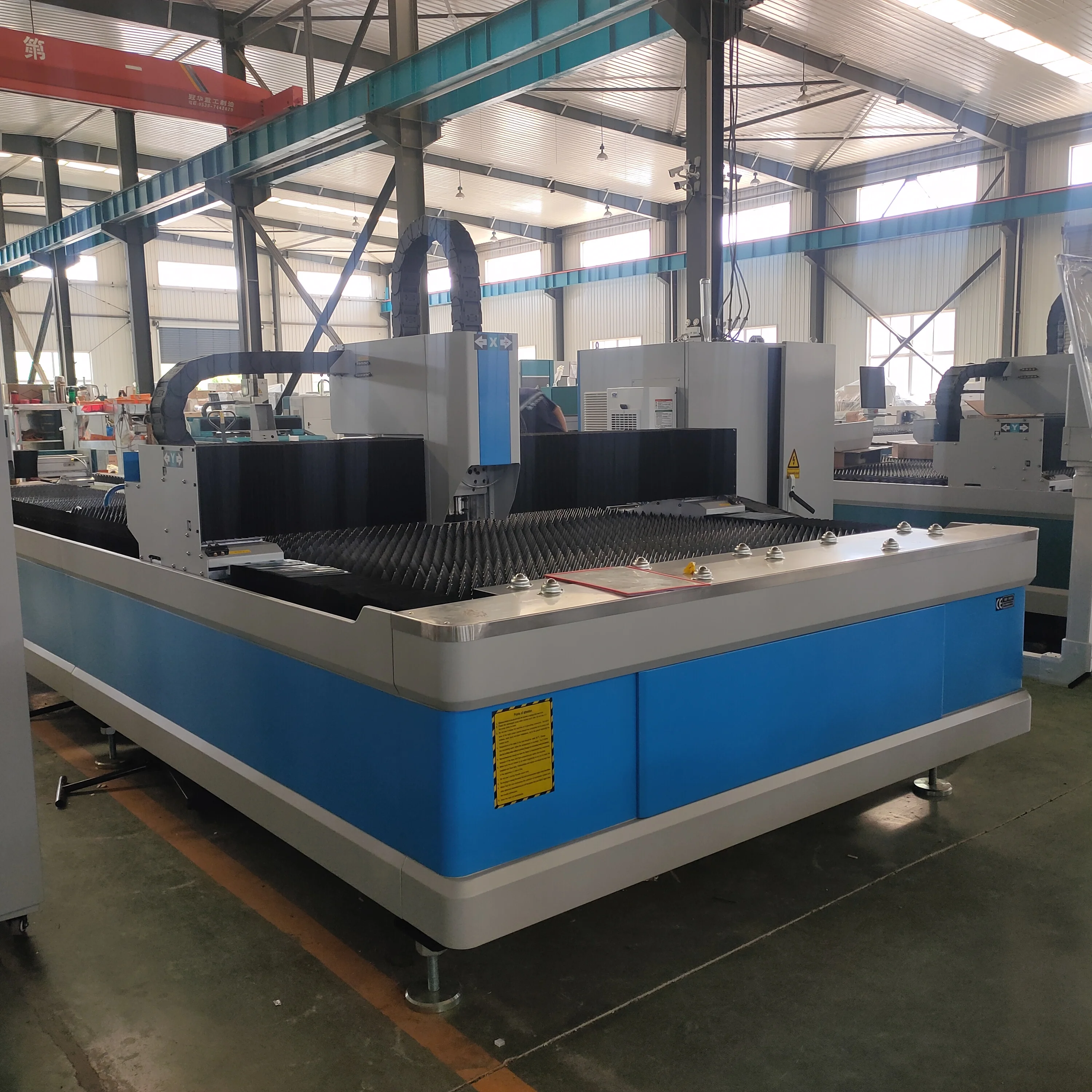 

China factory 3015 1500W 3000W 4000W 6000W fiber laser cutting machine for metal sheet