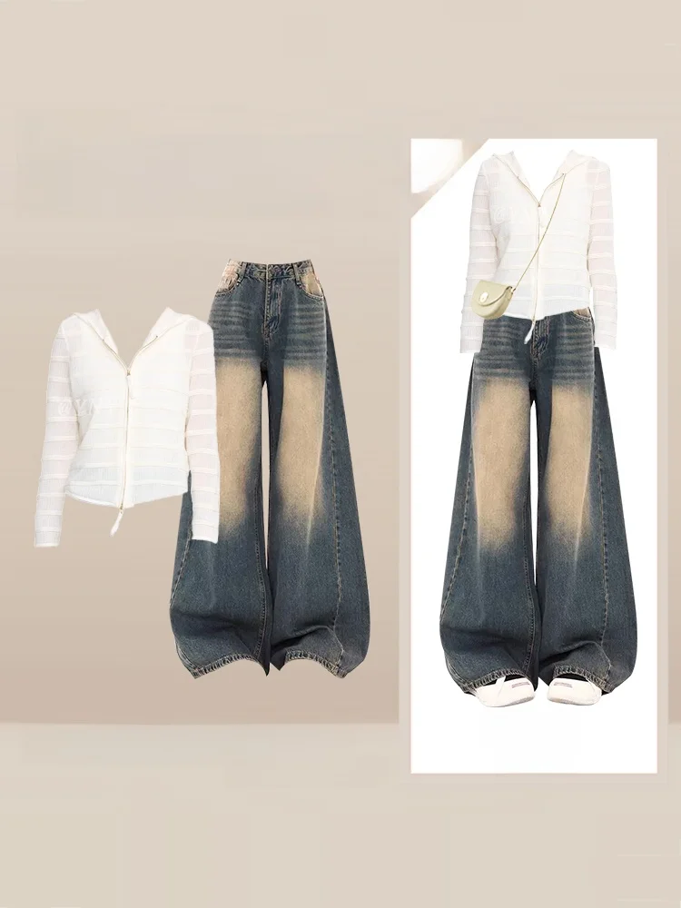 

Комплект из двух предметов: джинсы свободного кроя с цветочным узором и дышащий топ с длинными рукавами для женщин. Модная осенняя одежда.