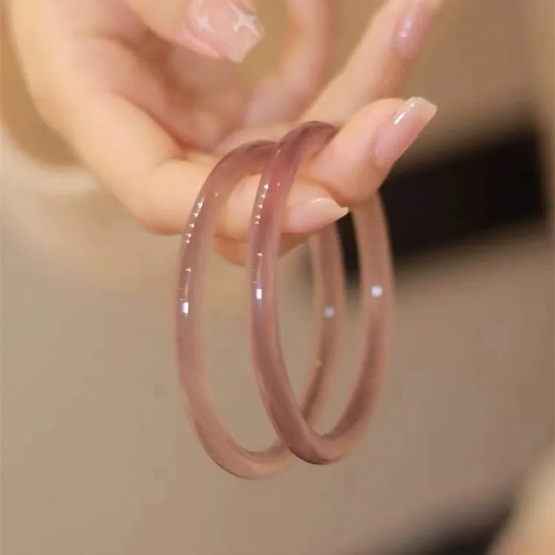 

Тонкий женский браслет из светло-фиолетового агата High Ice