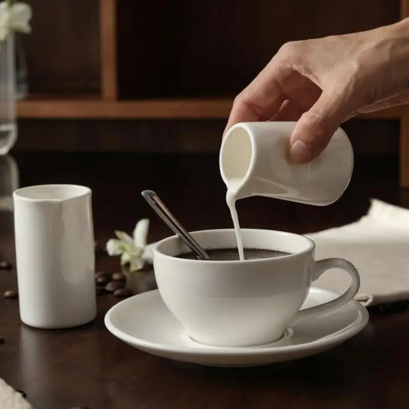 

Needle Nosed Cups White Ceramic Milk Jar Coffee Milks Cup Milk Jug Saucepan Sauce Cup Coffeeware Milks Pot Seasoning Pots