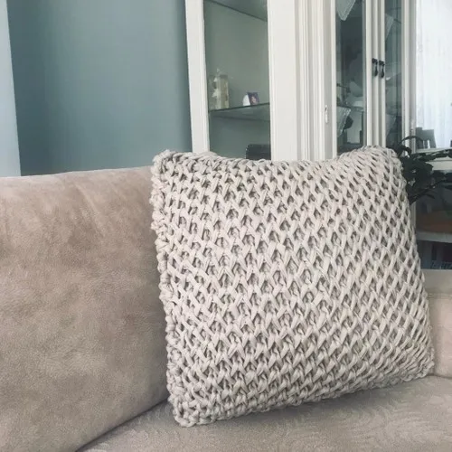 Conexos Mesh Pillow