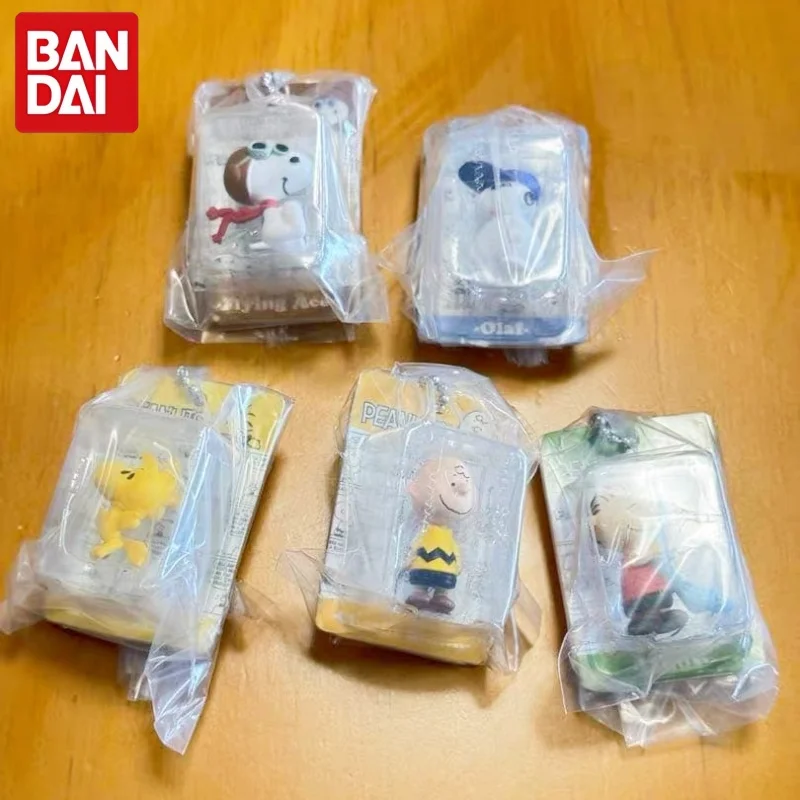

Bandai Peanuts Snoopy Gashapon Packaging Shaped Pendant Keychain Classic Version 75th Anniversary Collectible Hanging Ornament