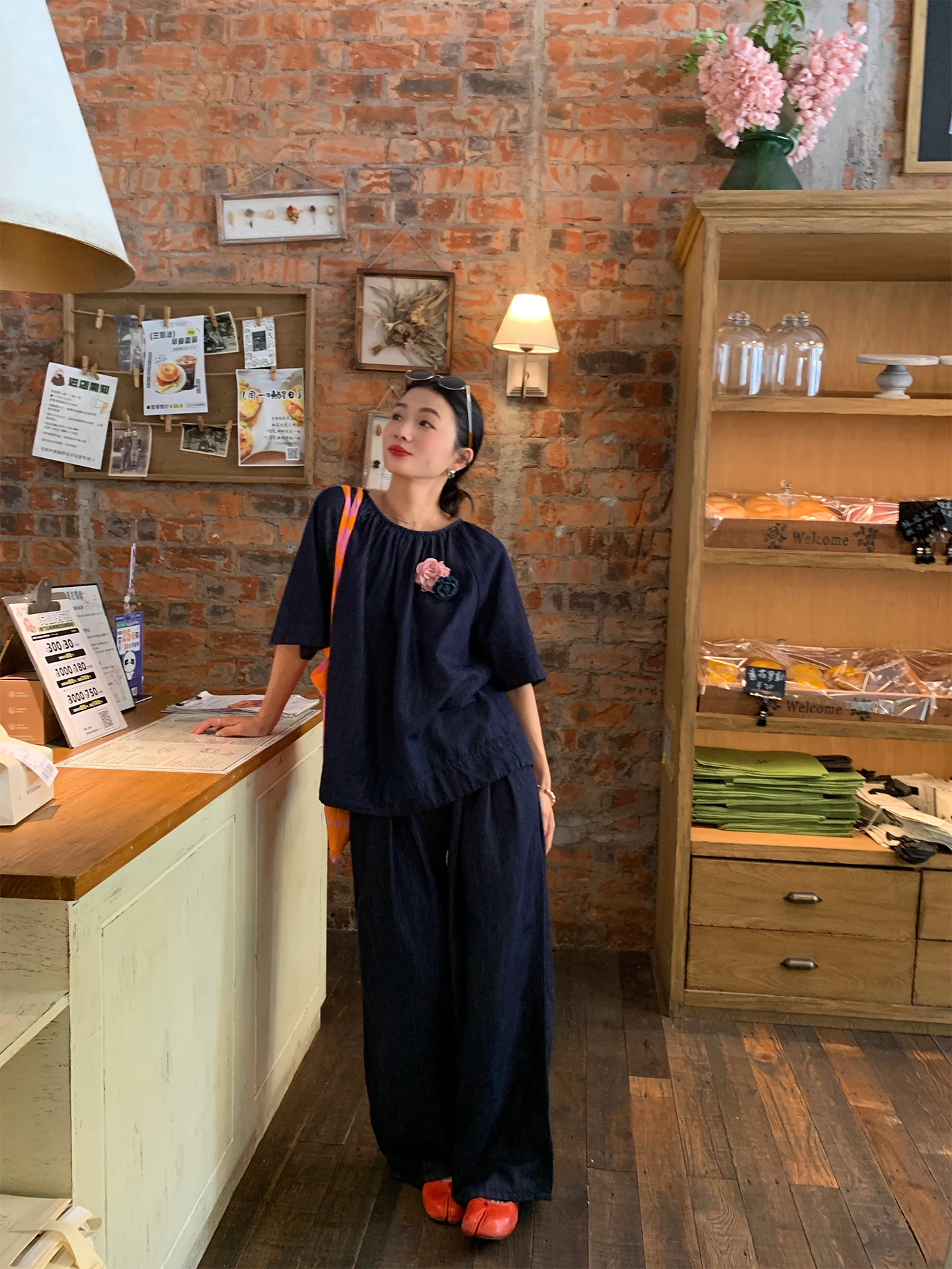 

Осень 2024, круглые джинсовые широкие брюки Ne Overhead, комплект из двух предметов, повседневная свободная хлопковая футболка и джинсовый ансамбль