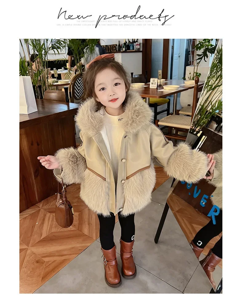 Girls\' autumn and winter coats 2023 new baby winter foreign air plus fleece fur children\'s top Little girl fur