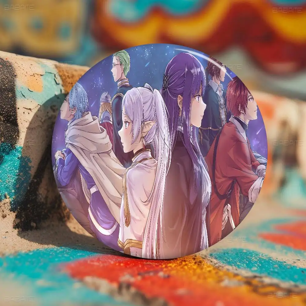 حار اليابان أنيمي كاريكاتير Frieren لينة زر دبوس مشرق مطبوعة أيقونة هدية للأصدقاء شارة طوق بروش التلبيب دبوس معدني #1