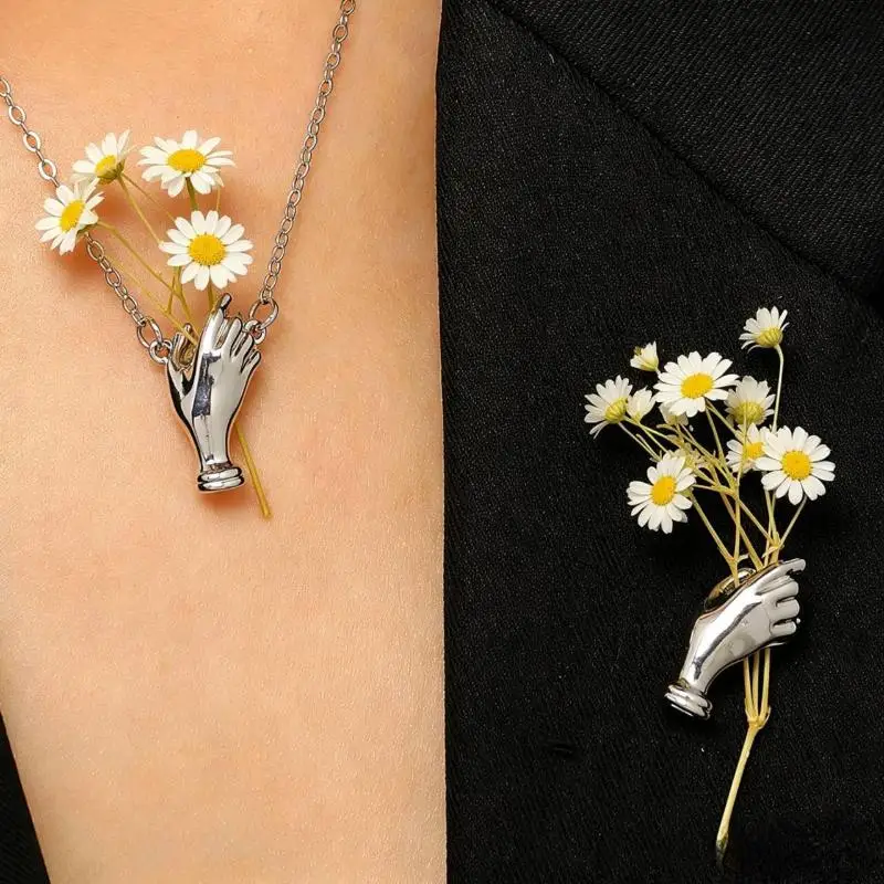 Cute Handheld Flower Design Alloy Brooch Pin Lightweight Versatile Lapel Pin for Student School Uniform Daily Wear