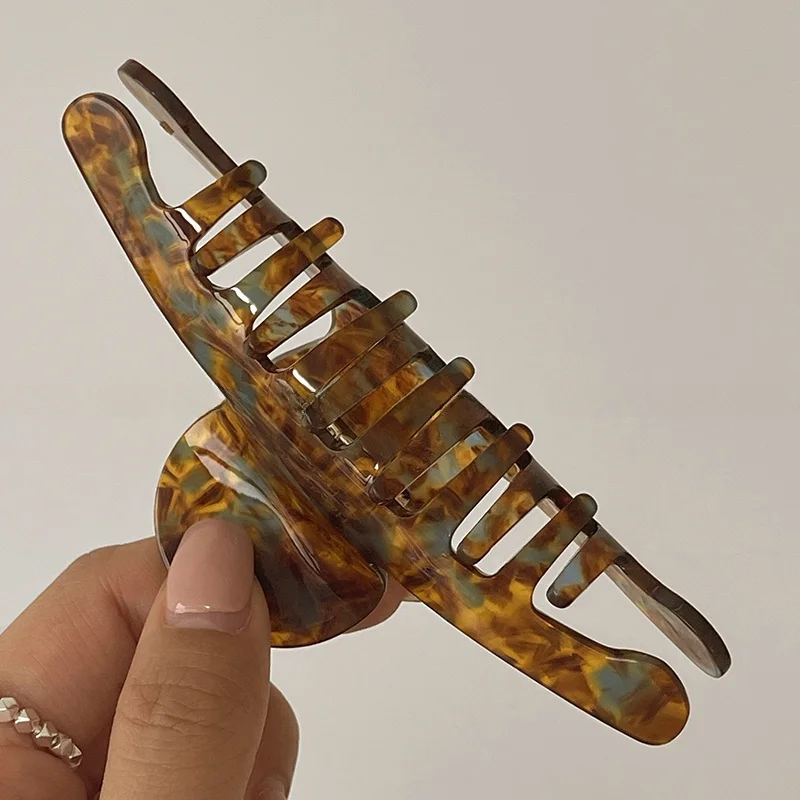 

Large Size Acetate Hair Claw Clip Women's ark Tail Hair Accories Luxury Sensation Hair ips Headwear Faionable Hairpins