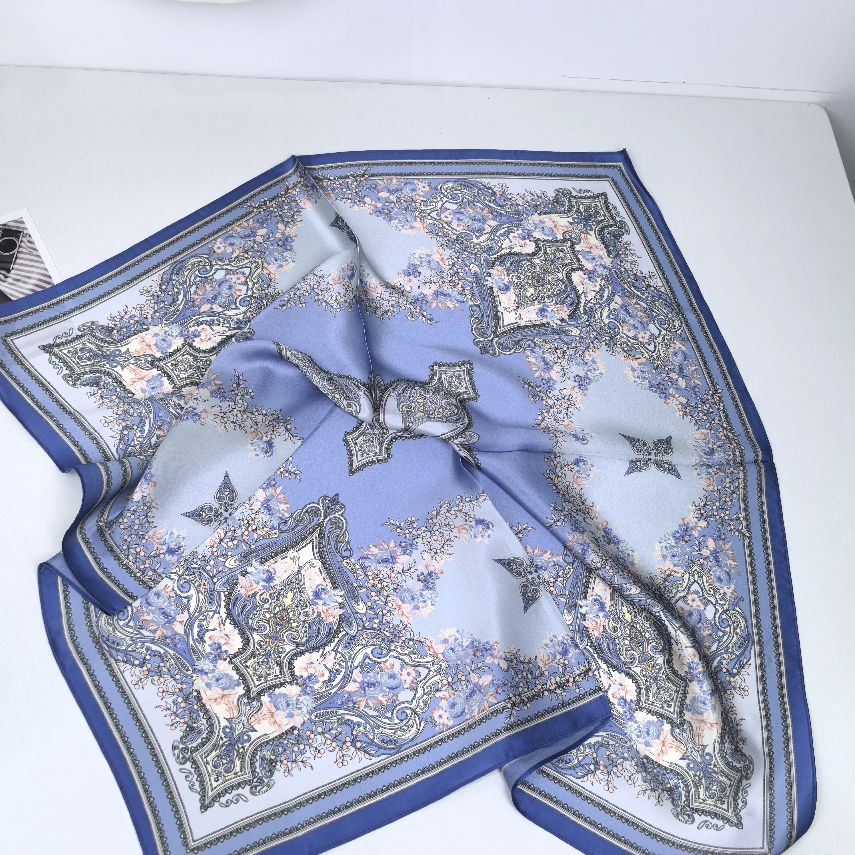 판타지 블루 플라워 판타지 실크 스카프 65x65cm, - Scarf Silk Square 리뷰 및 가격