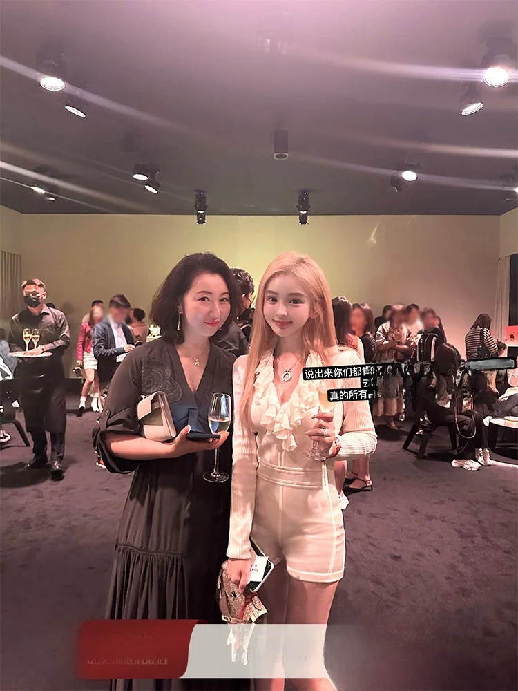 

DOGGYQIN Lace Trim V-ne Knitted Rer Women's Slim Fit Casual High Waist ort Pants Comfortable Breathable Faionable