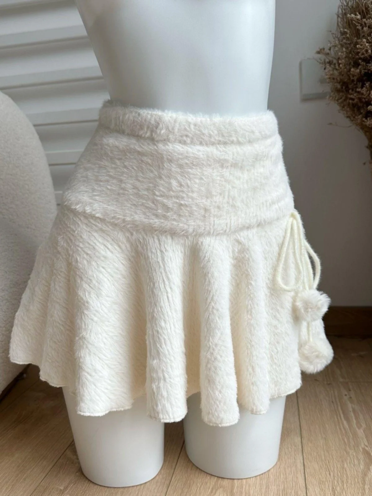 

Вязаная белая юбка в стиле ретро Spicy Girl с кружевным подолом и высокой талией для миниатюрных женщин