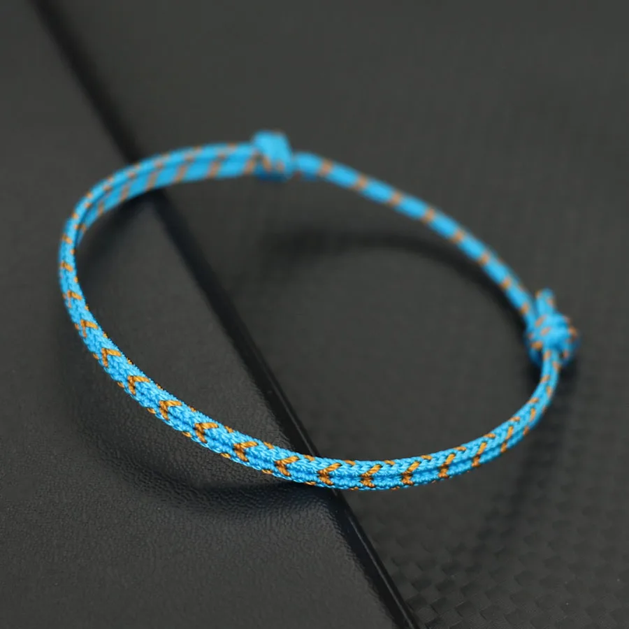 Handgewebtes ethnisches buntes Seilarmband, Unisex, einfacher Knoten, verschiebbar, verstellbar, zweilagiges Fadenarmband, Outdoor-Mutter-Geschenkschmuck