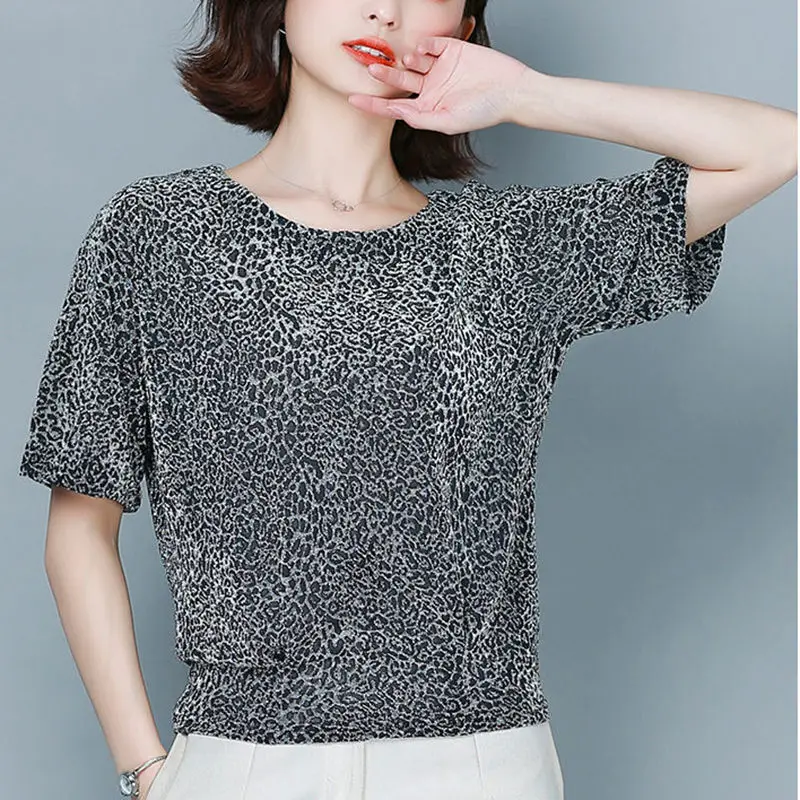 

Женская футболка с коротким рукавом, свободная повседневная офисная футболка в корейском ретро-стиле с круглым вырезом и леопардовым принтом, лето 2024