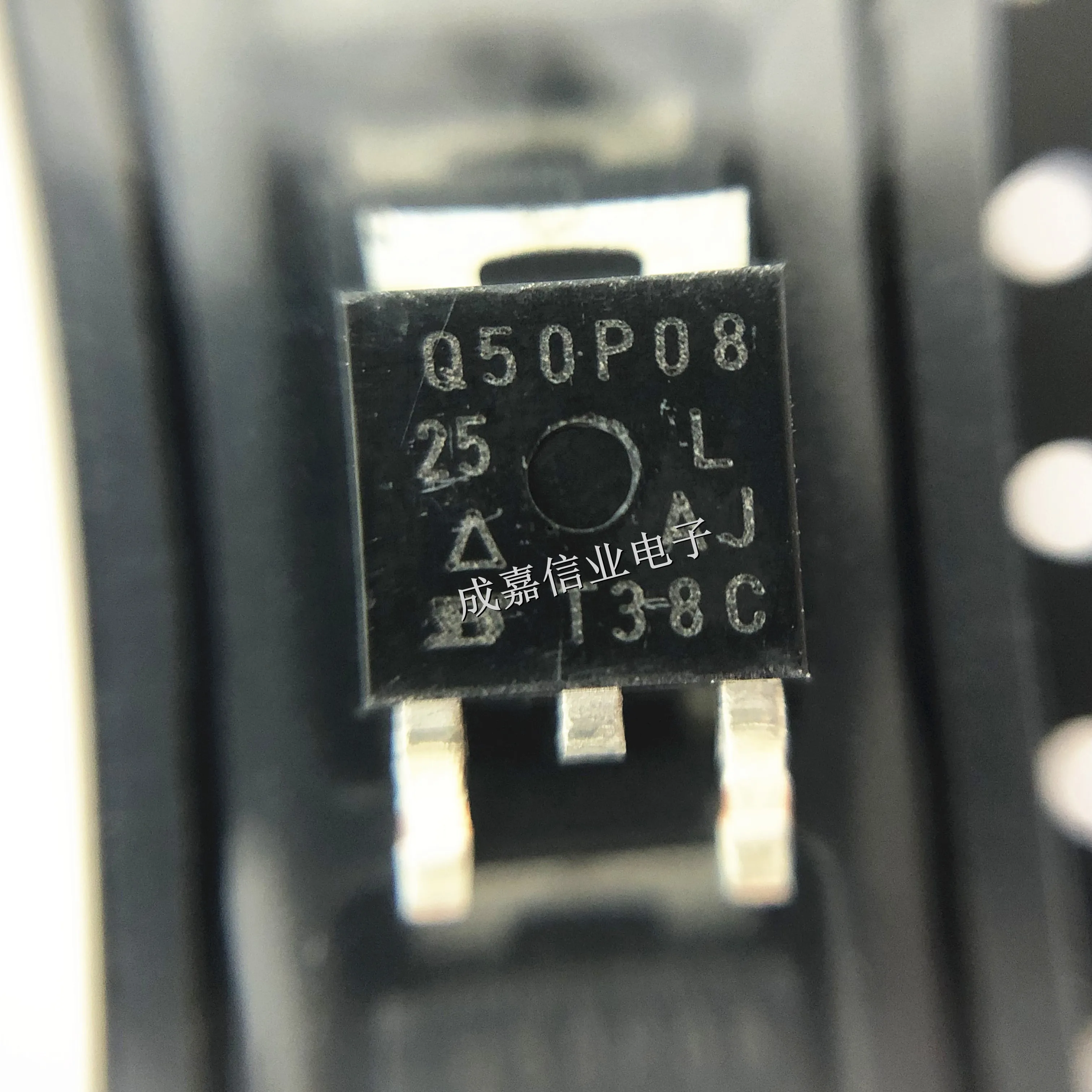 5 шт./лот SQD50P08-25L-GE3 TO-252-3 МАРКИРОВКА; Q50P08 Trans MOSFET P-CH 80 В 50 А автомобильный 3-контактный