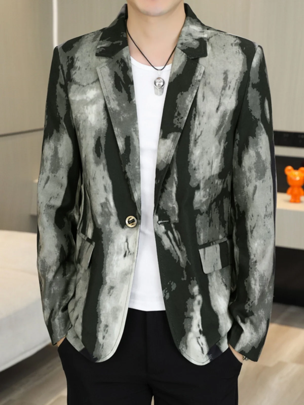 

Весенне-осенний камуфляжный мужской повседневный модный приталенный пиджак в уличном стиле с длинным рукавом и круглым низом без разрезов