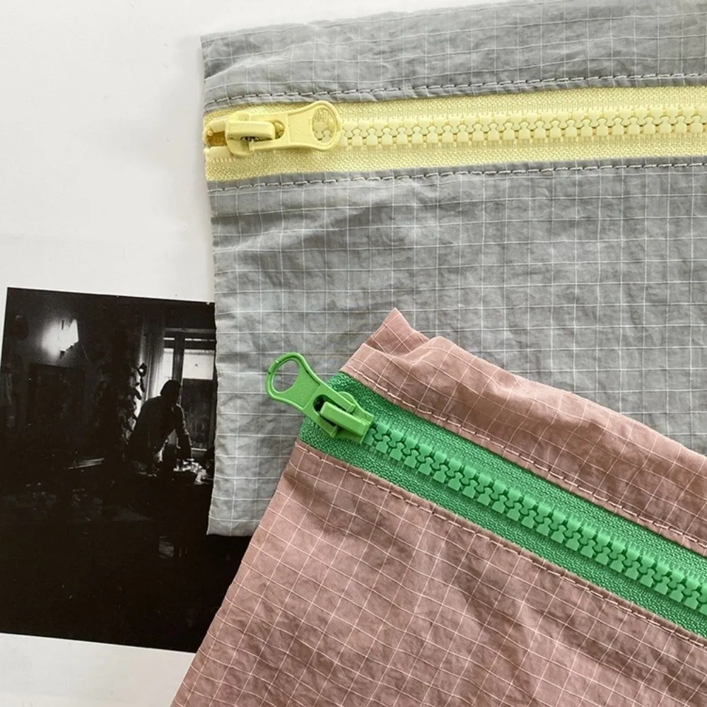 مقلمة متينة متعددة الوظائف، خفيفة الوزن، منظم قرطاسية، سحاب، محفظة للعملات المعدنية، حقيبة مكياج محمولة، اللوازم المدرسية