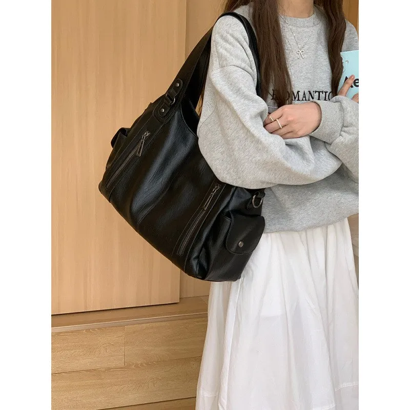 

Large-Capacity Retro Tote Bag That Can Be Worn Cross-Body, 2026 New Model, Versatile Multi-Pocket High-End Commuter Shoulder Handbag